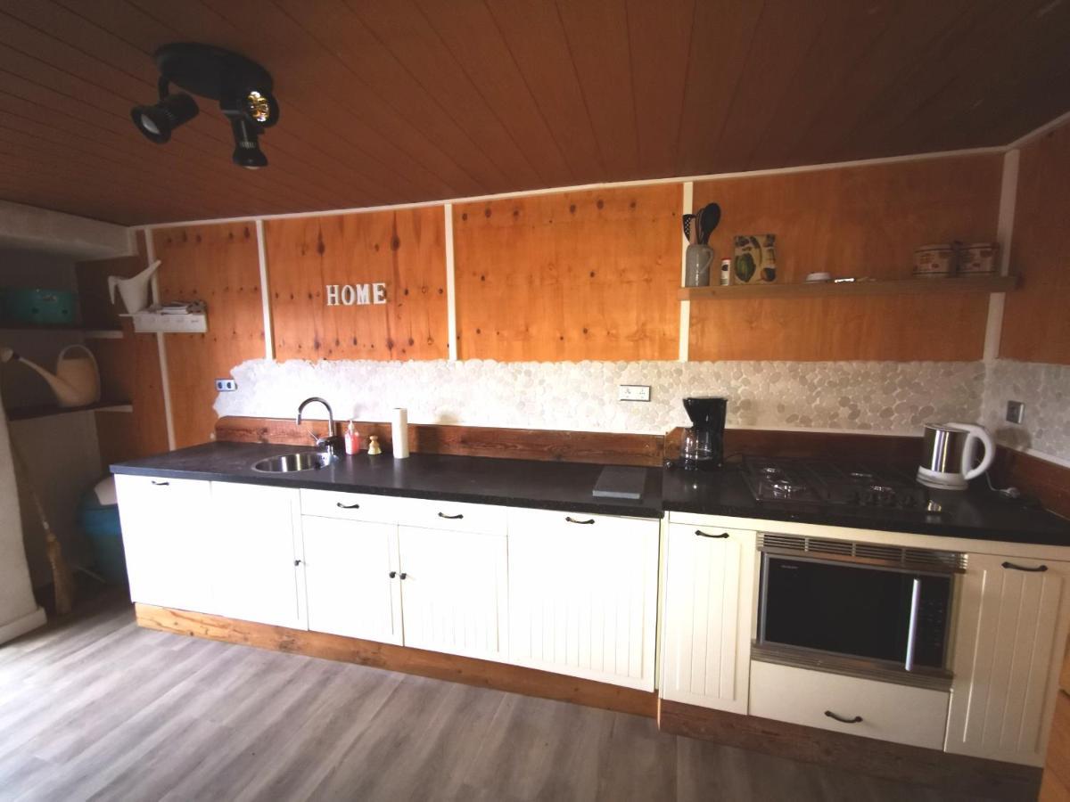 Mooi Ruim Appartement In Antieke Stadsboerderij Schönecken Exteriör bild