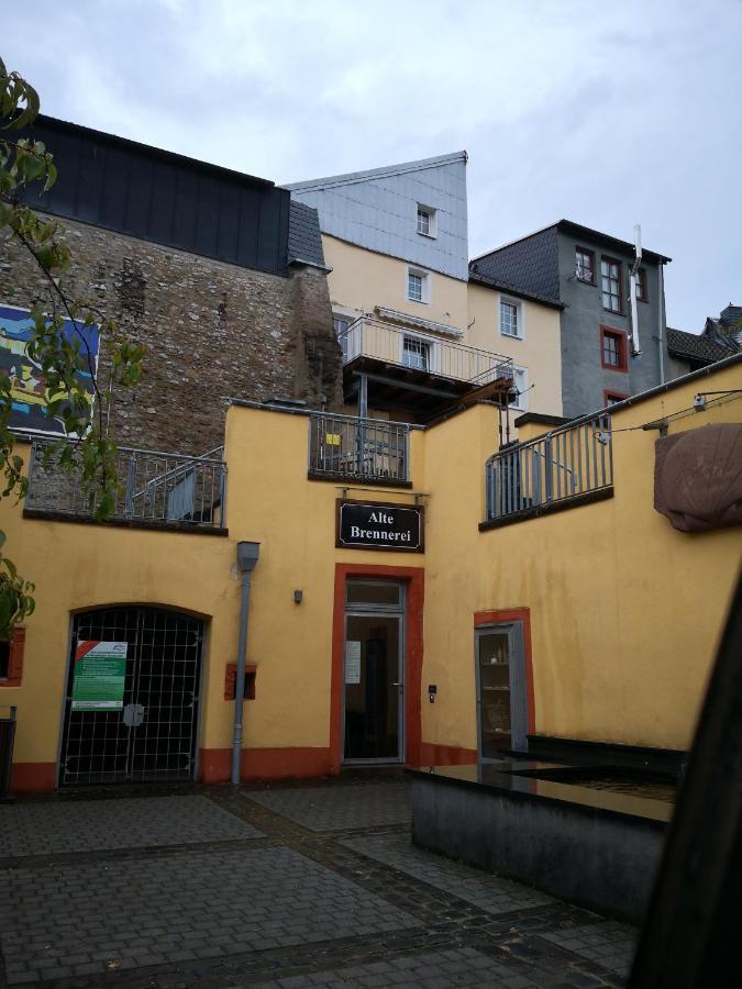 Mooi Ruim Appartement In Antieke Stadsboerderij Schönecken Exteriör bild